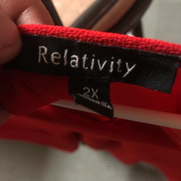 Women’s top - Picture 2 of 2